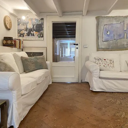 Fascinating Hideaway In A Physicist's