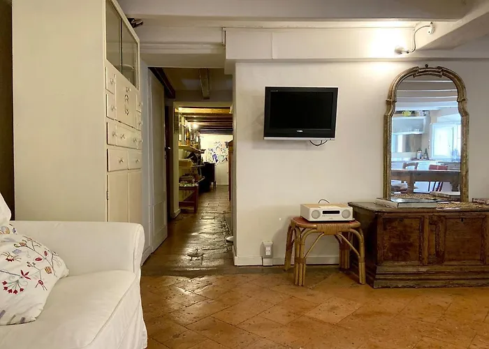 Appartamento Fascinating Hideaway In A Physicist's Côme