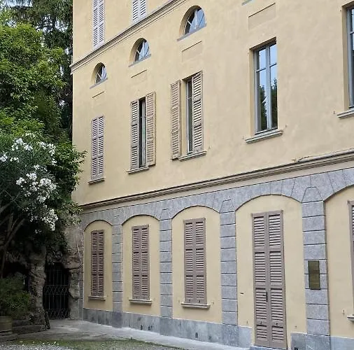 Fascinating Hideaway In A Physicist's *