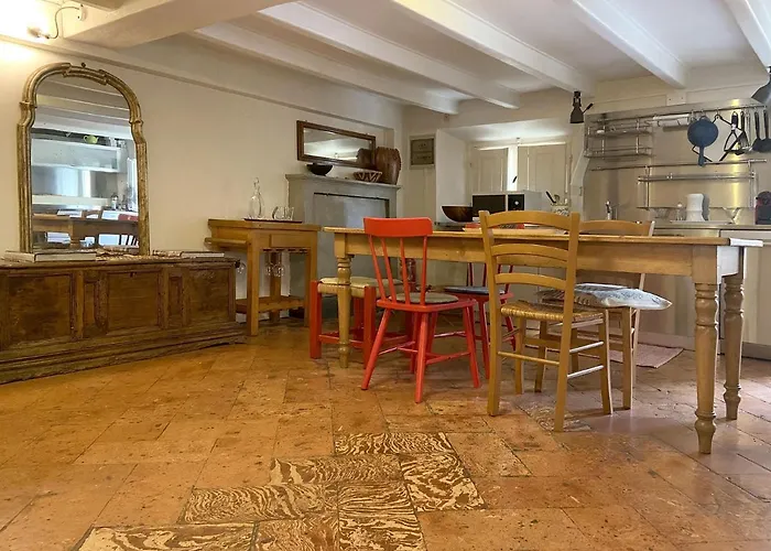 Fascinating Hideaway In A Physicist's * Côme