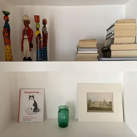 Fascinating Hideaway In A Physicist's Apartament Como