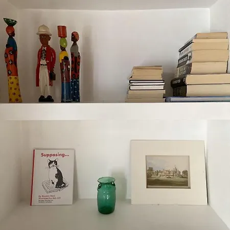 Fascinating Hideaway In A Physicist's Apartment Como