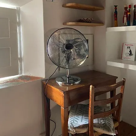Fascinating Hideaway In A Physicist's Apartment Como